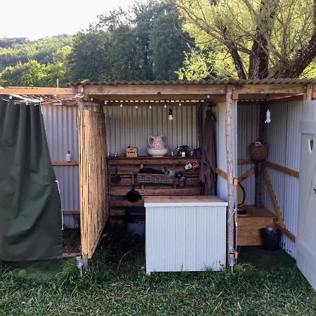 Ferme Equestre Borde Basse Tipi ラグジュアリーテント *