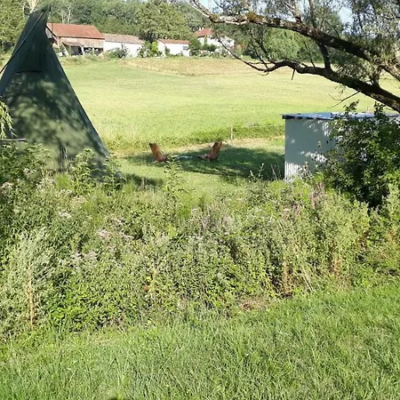Ferme Equestre Borde Basse Tipi ラグジュアリーテント Montagudet
